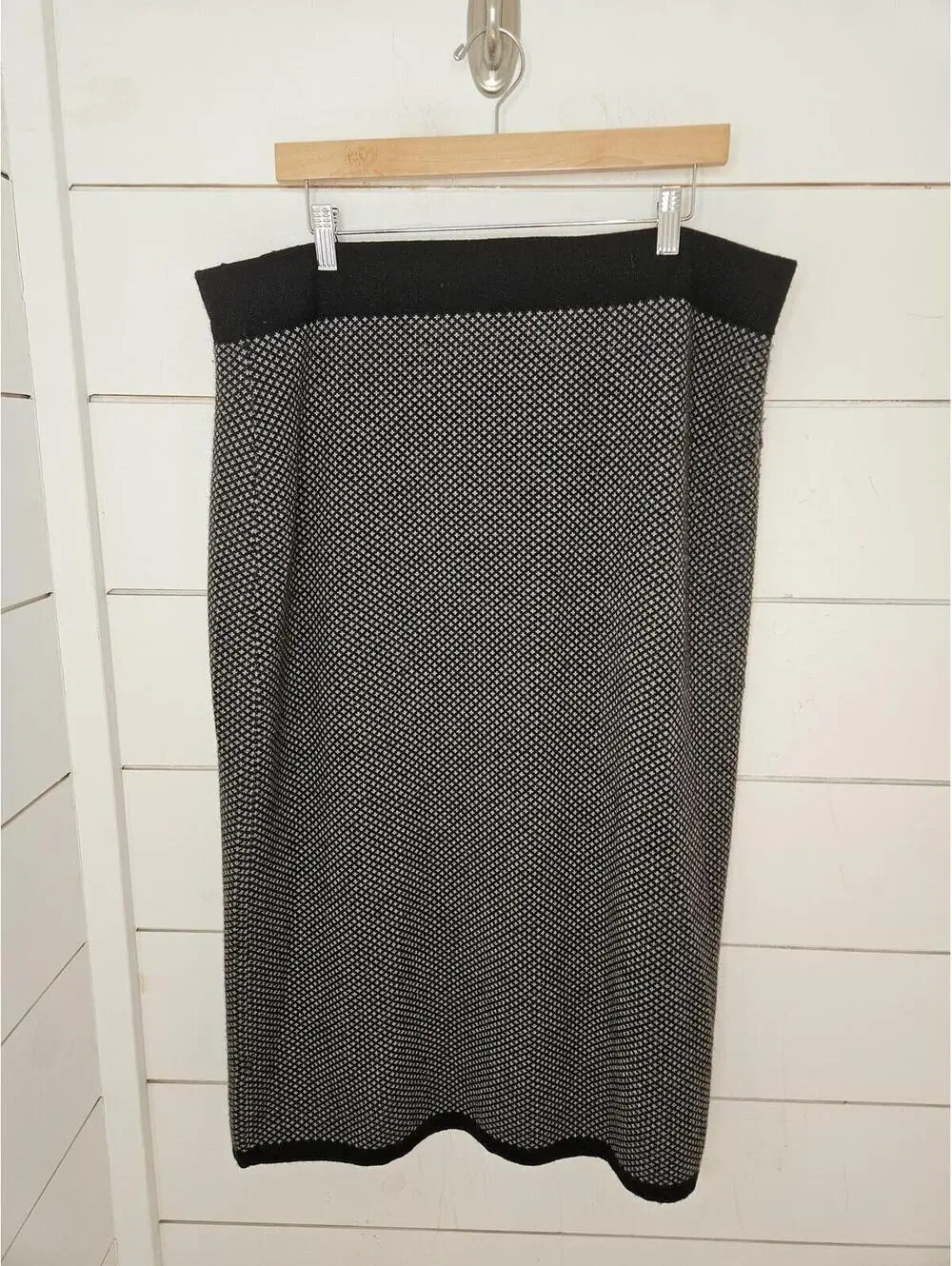 Coldwater Creek 1X grey & black sweater straight midi skirt